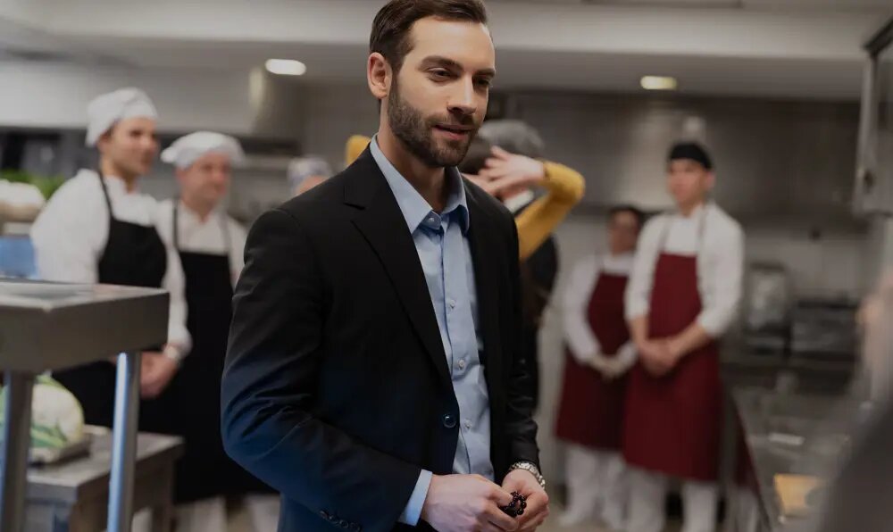 кадр из сериала "Беззащитные"