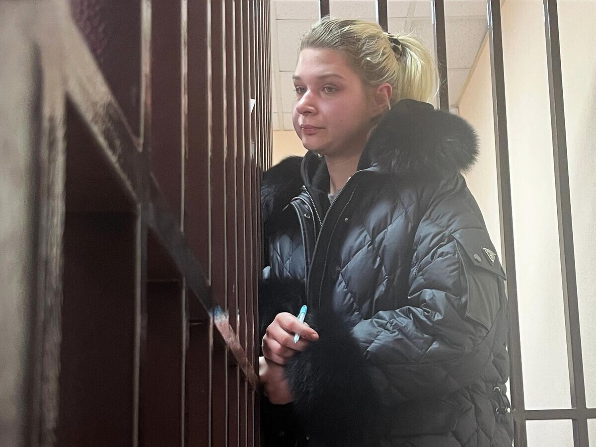    Внучка убитого экс-мэра Виктора Тархова Екатерина во время заседания Самарского областного суда© РИА Новости