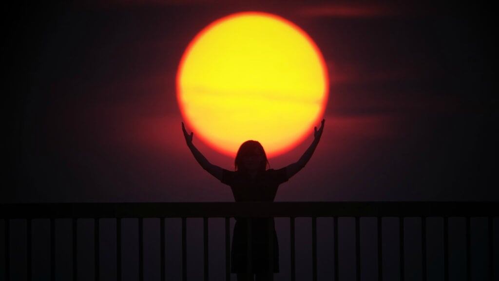    Знание массы Солнца помогло рассчитать орбиты спутников и зондов, понимать эволюцию звёзд, изучать другие планетные системы. Источник изображения: ru.pinterest.com