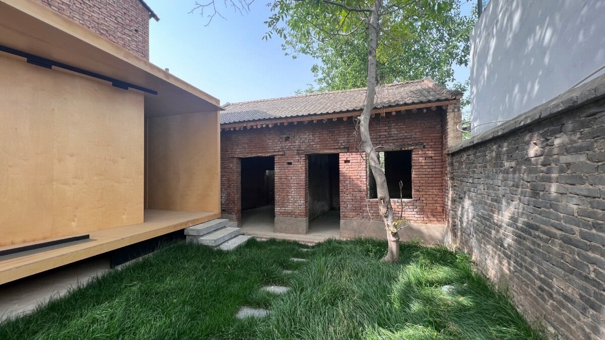 Дворик до преображения