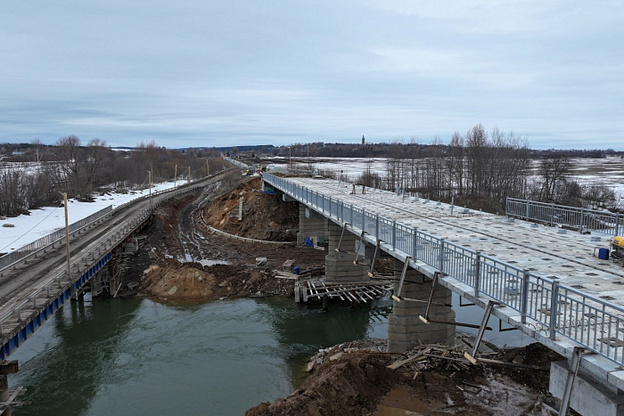    Мост через реку Воя отремонтировали на 90%
