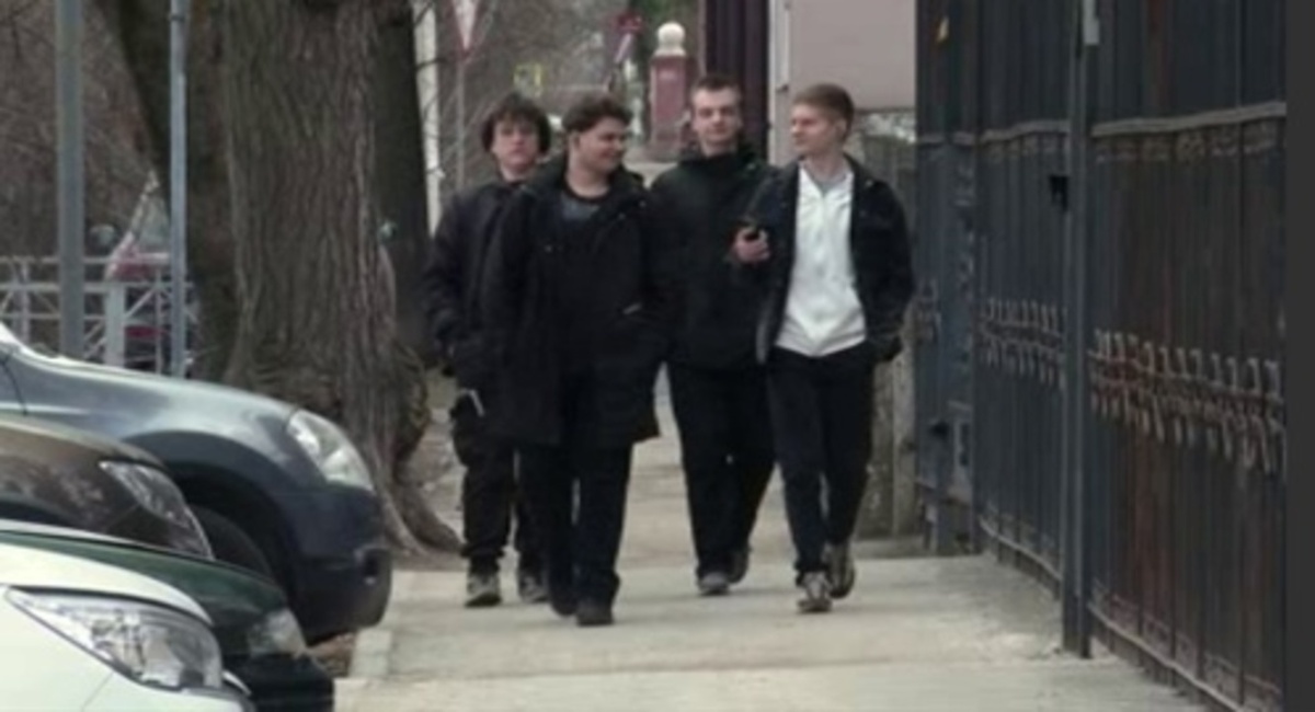    Сегодня у курских школьников начались каникулы