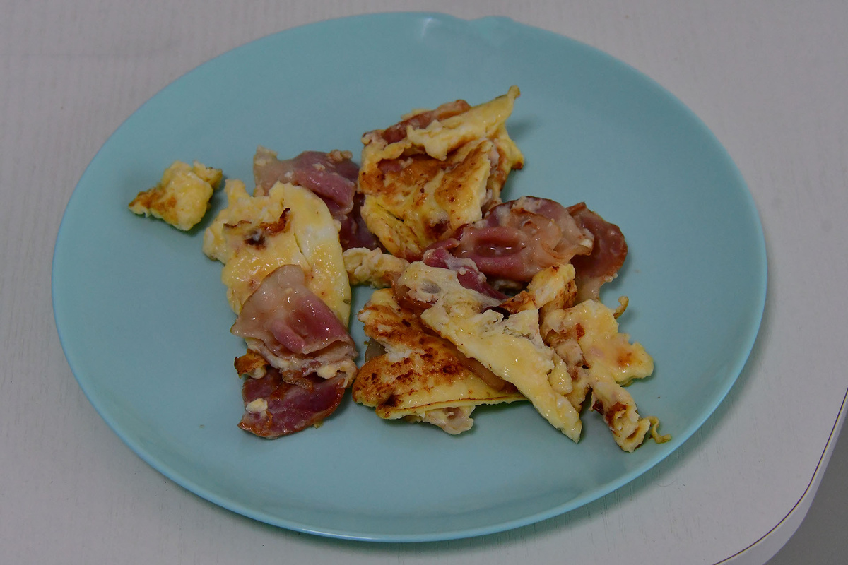 Сырокопченый бекон с яйцом