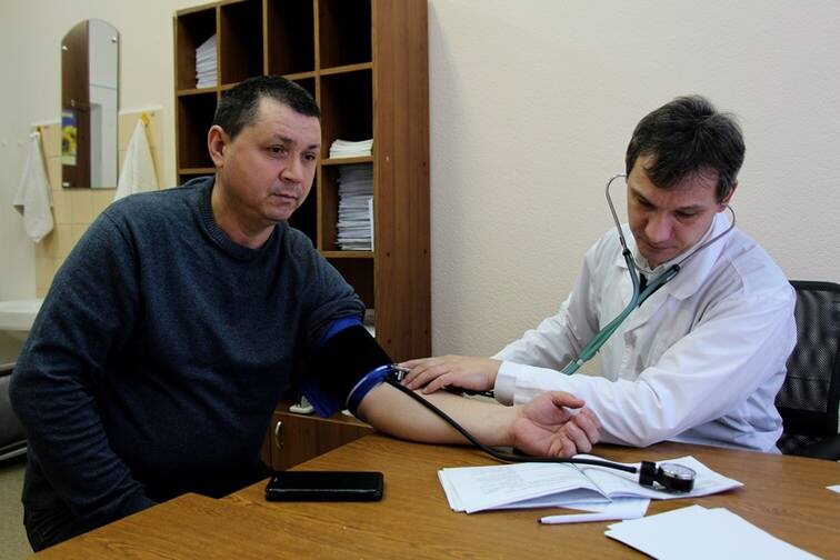 Узнал от нарколога, восстановится ли печень, если бросить пить. Если да, то как быстро?