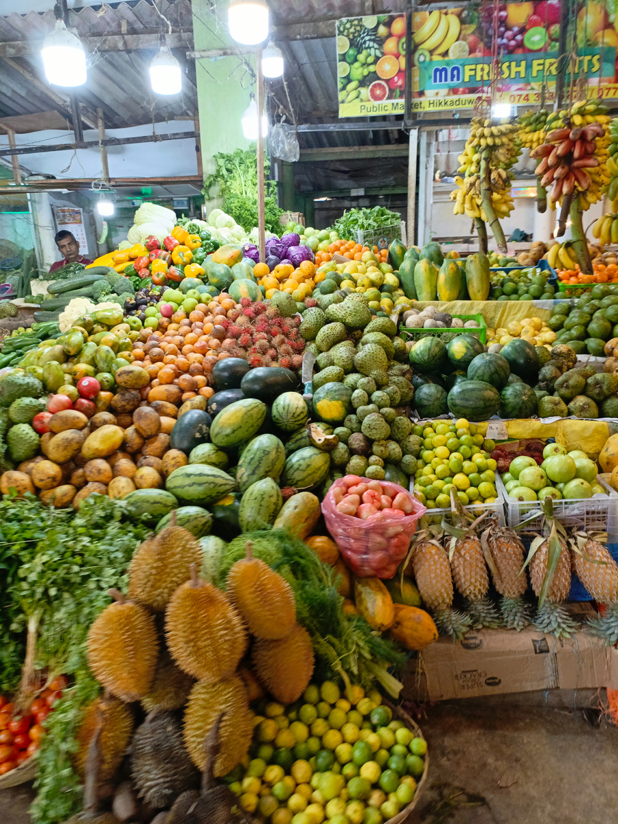Фруктовый рынок Хиккадува