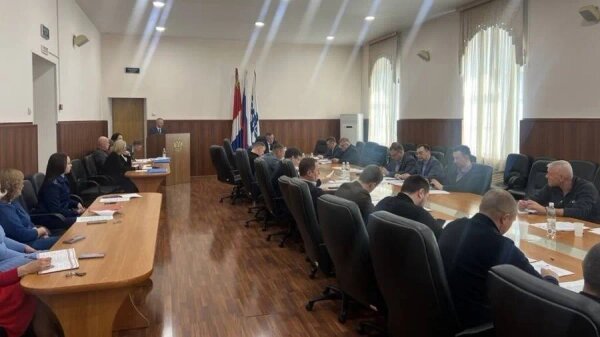 Находкинские депутаты. Обложка © Гордума Находкинского городского округа