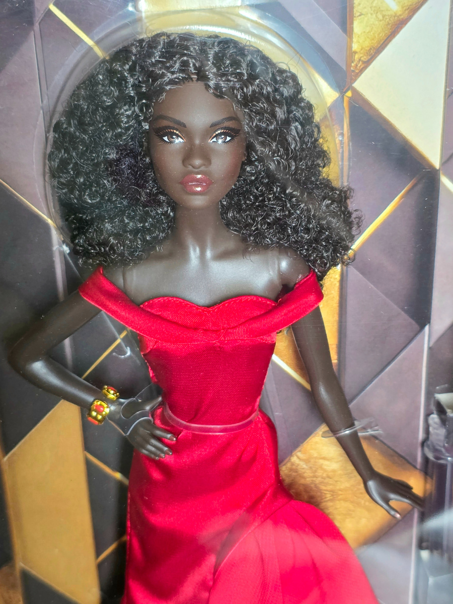Фото через блистер. Black Barbie 45th by Kitty Black Perkins
