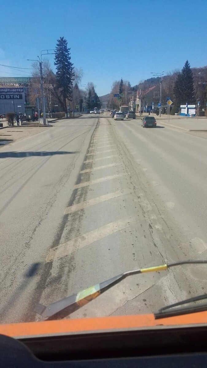    Переход на летнее содержание дорог в Горно-Алтайске. Источник: Телеграм-канал мэра Горно-Алтайска Ольги Сафроновой