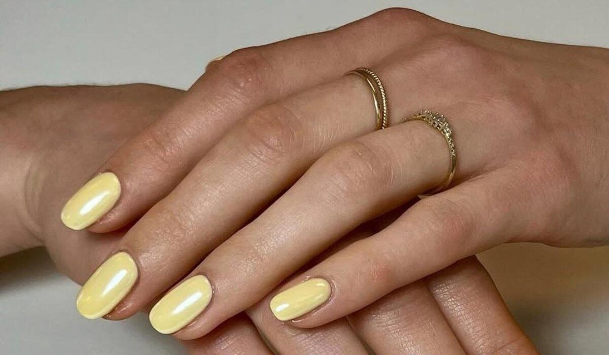     Баттер-маникюр: весенние идеи дизайна ногтей в оттенках сливочного масла