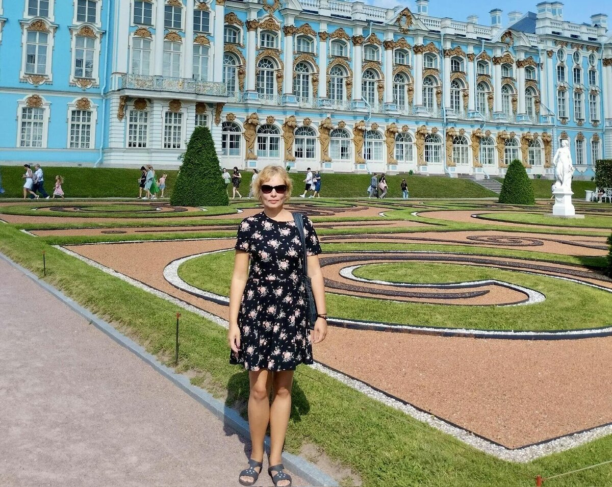 В Питер тоже ездила на машине, но не как таксист, а как турист ))