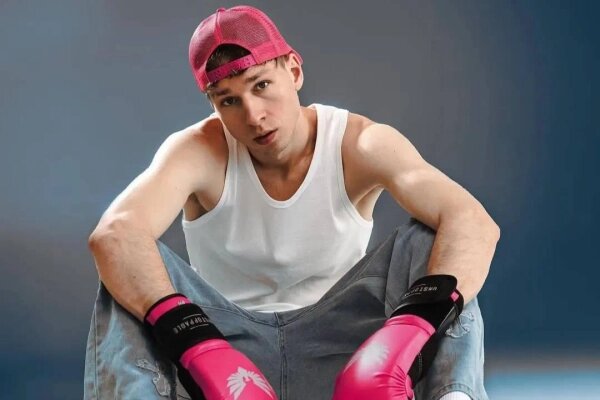 Блогер Павел Дворецкий. Обложка © Instagram (признан экстремистской организацией и запрещён на территории РФ) / dvoretsky11