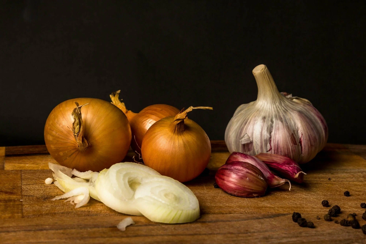 Лук и чеснок