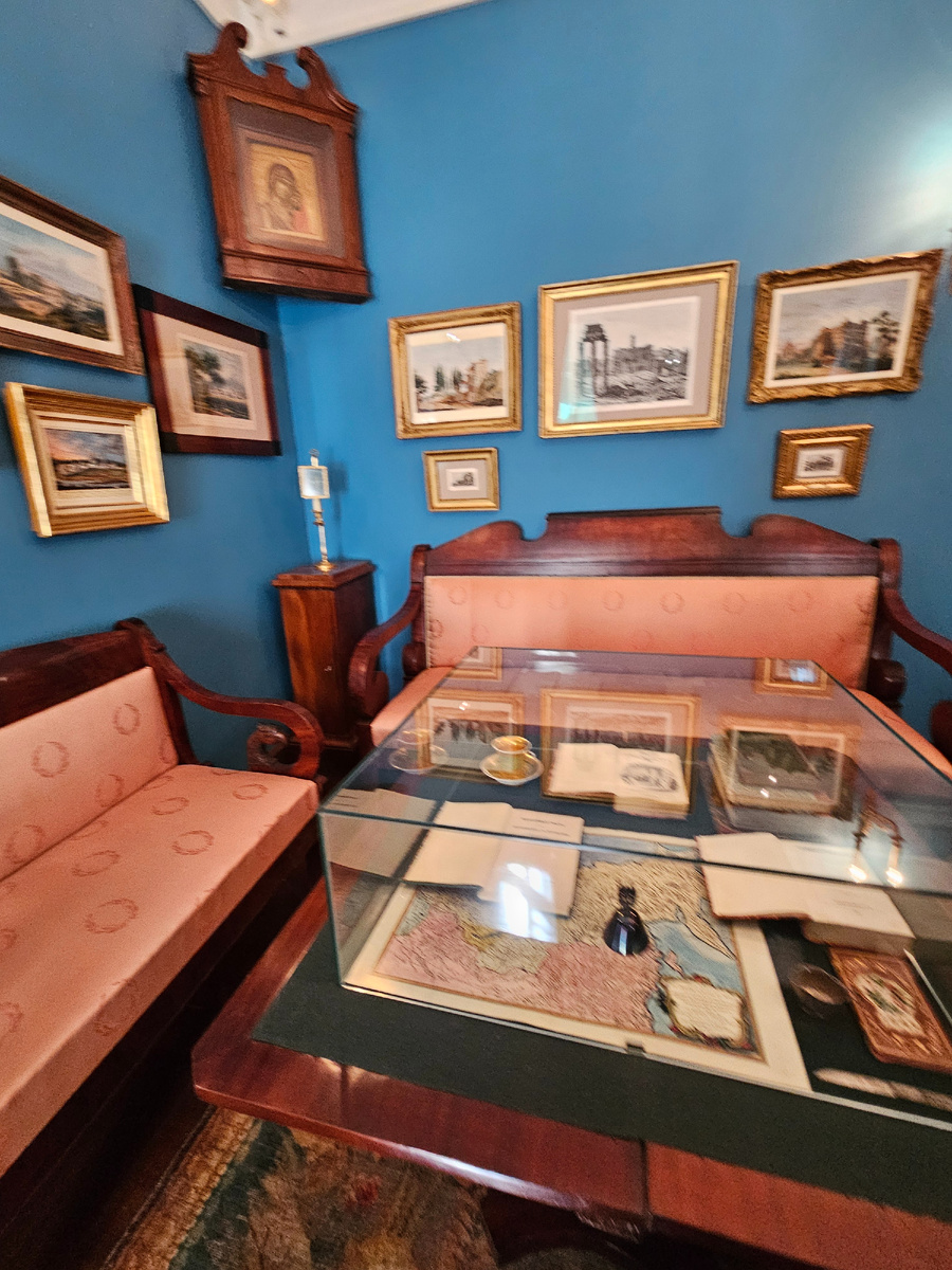 из музея Гоголя (автор фото Л. Баева)