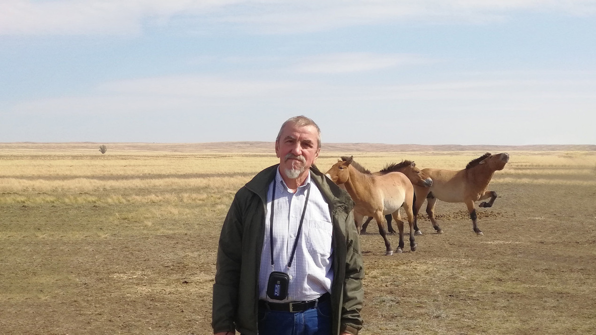 В степной экспедиции. Фото из личного архива Аркадия Тишкова.