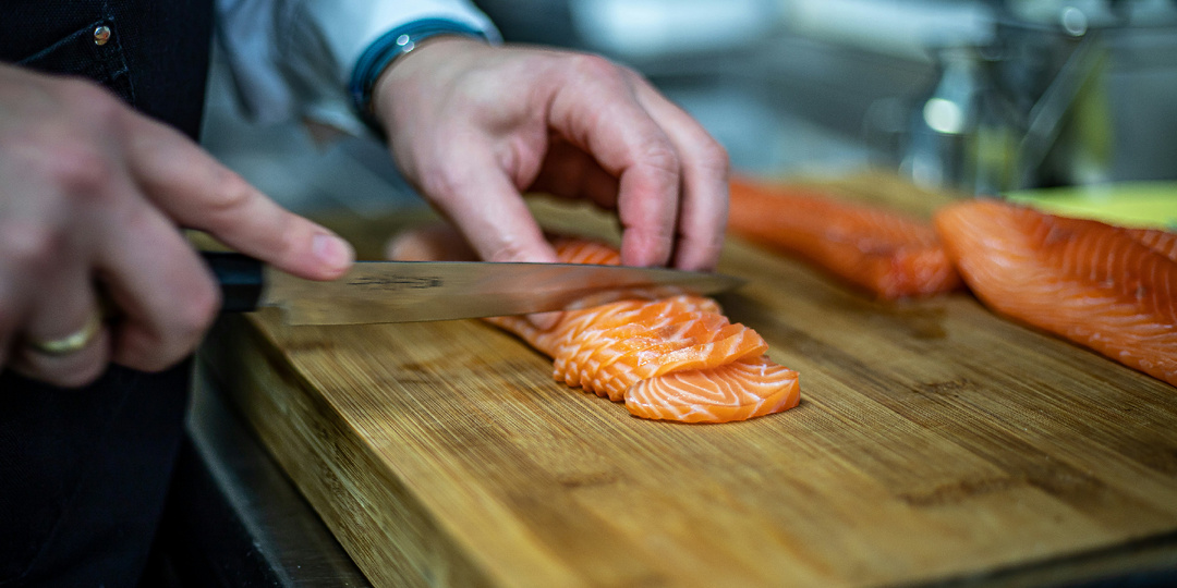 Безопасность прежде всего! Правила работы с ножами в ресторане и дома.