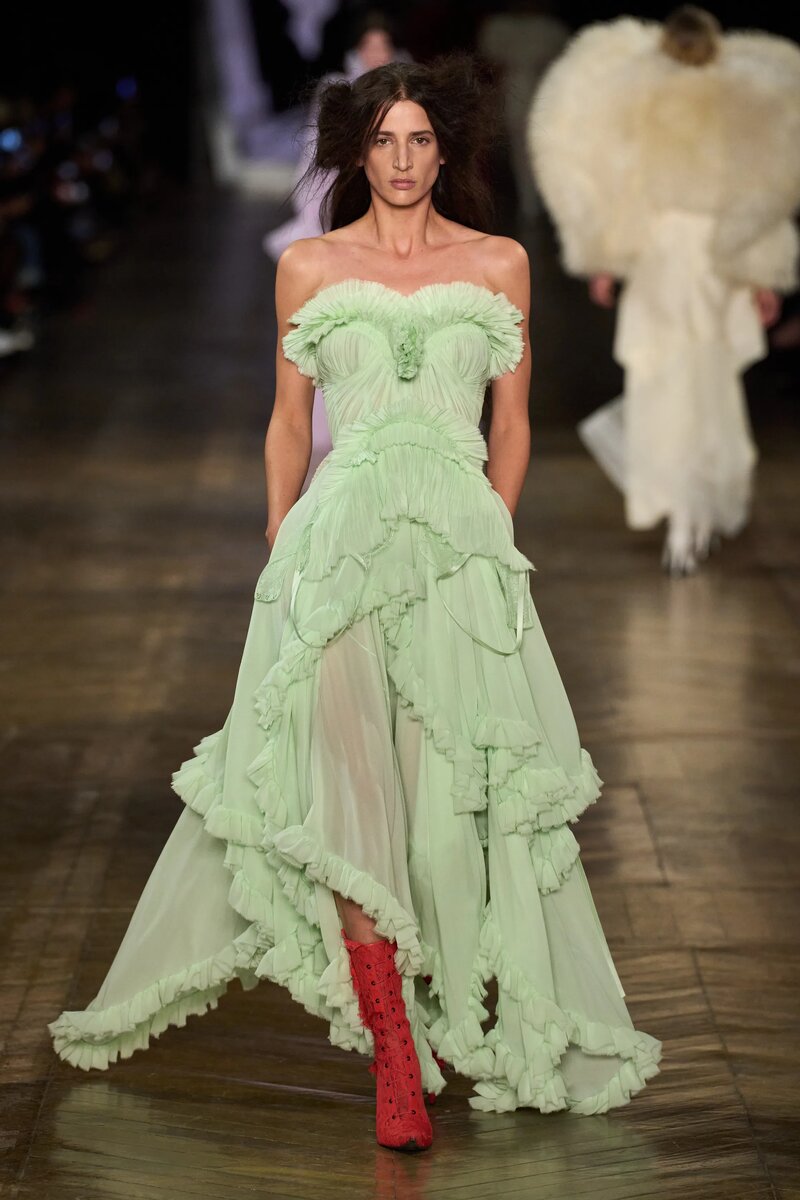 McQueen Fall 2025 Ready-To-Wear