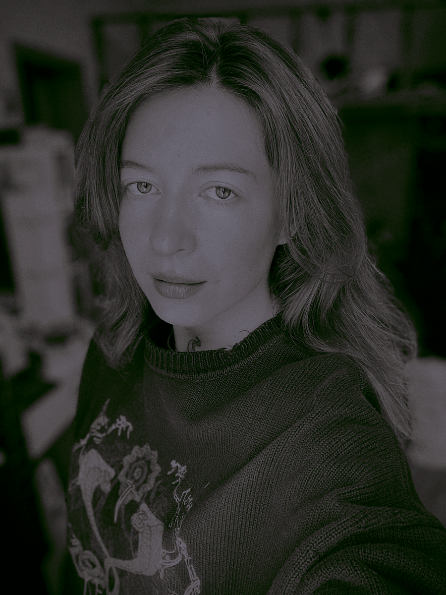 это писательский дневник. не пугайтесь...мысли вслух, творческие заметки и вопиющая повседневность.