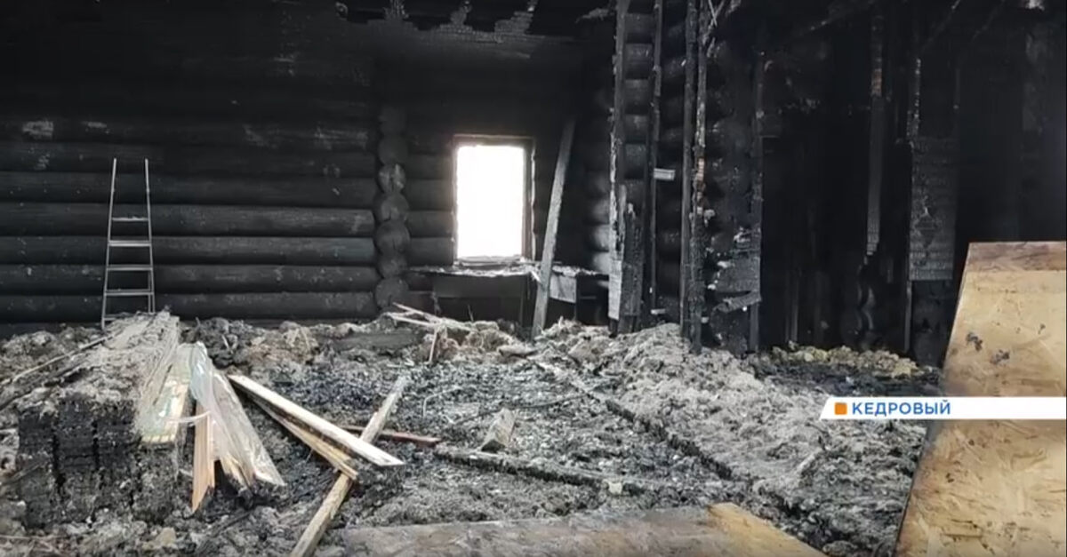    Под Красноярском горел восстановленный от пожара храм