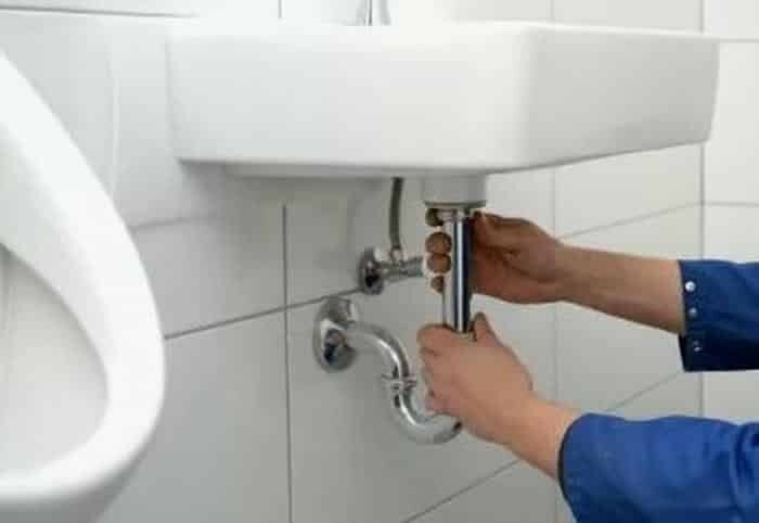 Вызов сантехника: особенности услуги