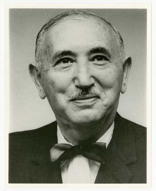 Дэвид Векслер (12 января 1896-2 мая 1981). Американский психиатр, психолог, психодиагост. Родися в еврейской семье в румынской коммуне.