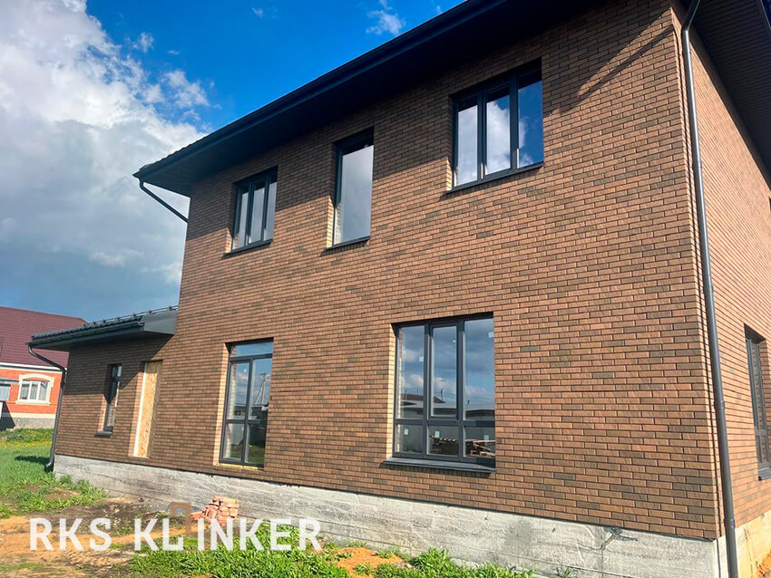 Стильный фасад за разумные деньги: BRAER Мокко в Баварской кладке