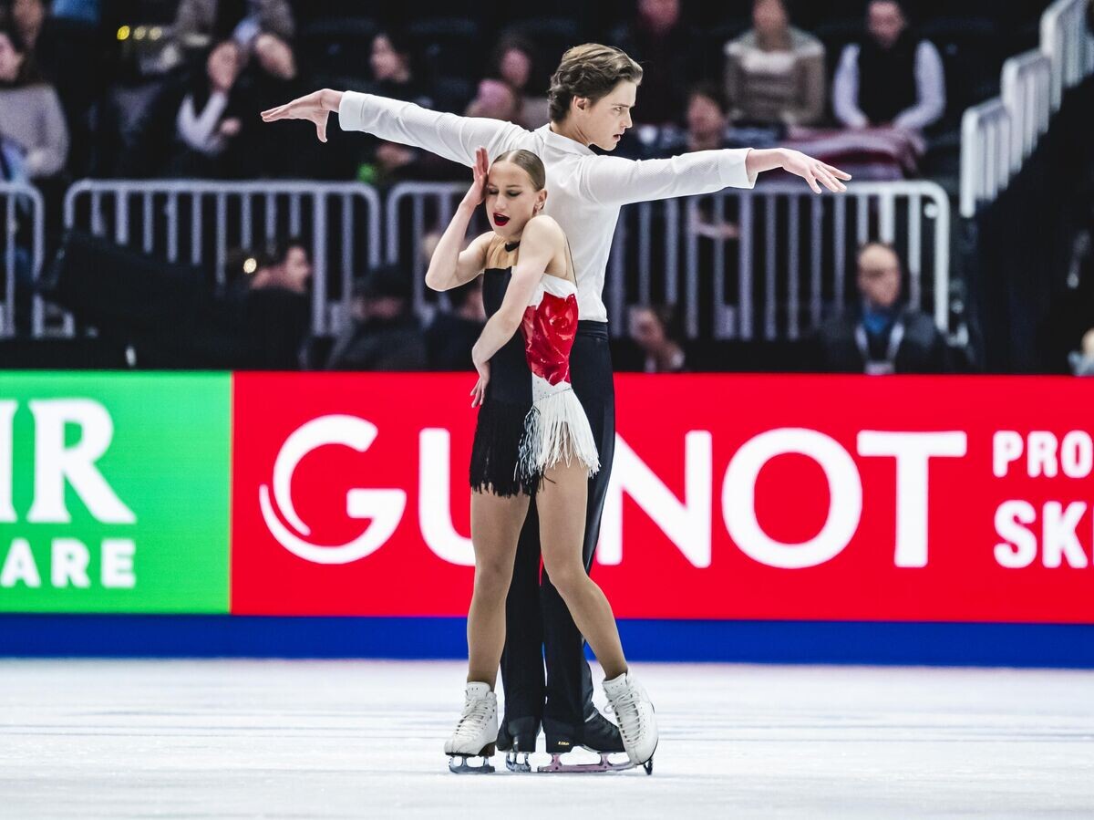    Фигуристы Екатерина Гейниш и Дмитрий Чигирев© Getty Images / Jurij Kodrun - International Skating Union