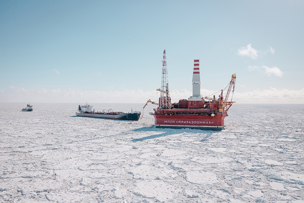    Нефтедобывающая платформа «Приразломная»
