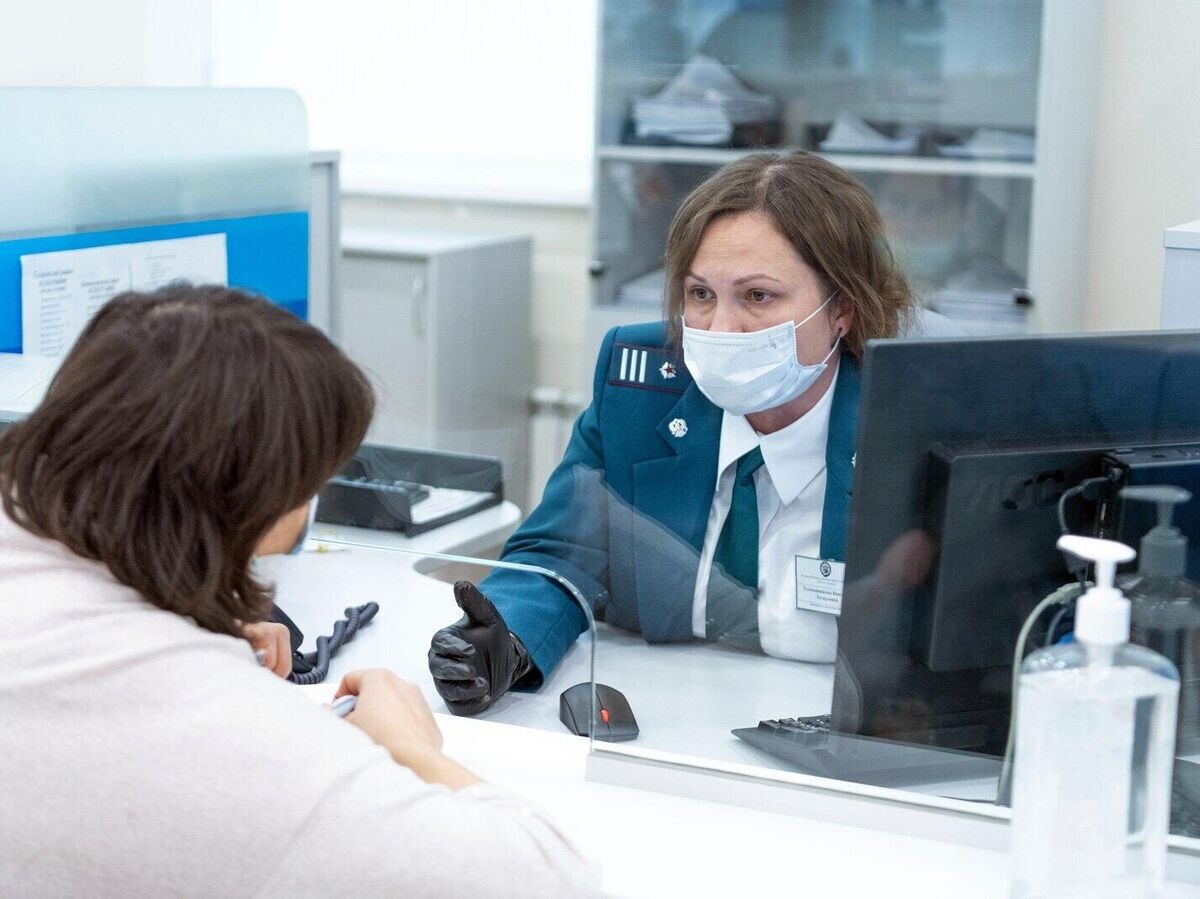    В новом здании Федеральной налоговой службы (ФНС) на Мосфильмовской улице в Москве© РИА Новости / Пресс-служба мэра и правительства Москвы