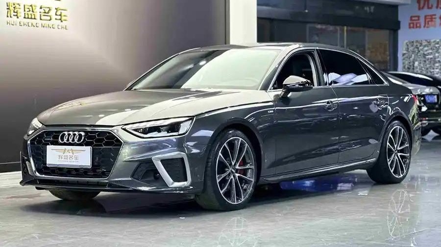 Audi A4L вид спереди 