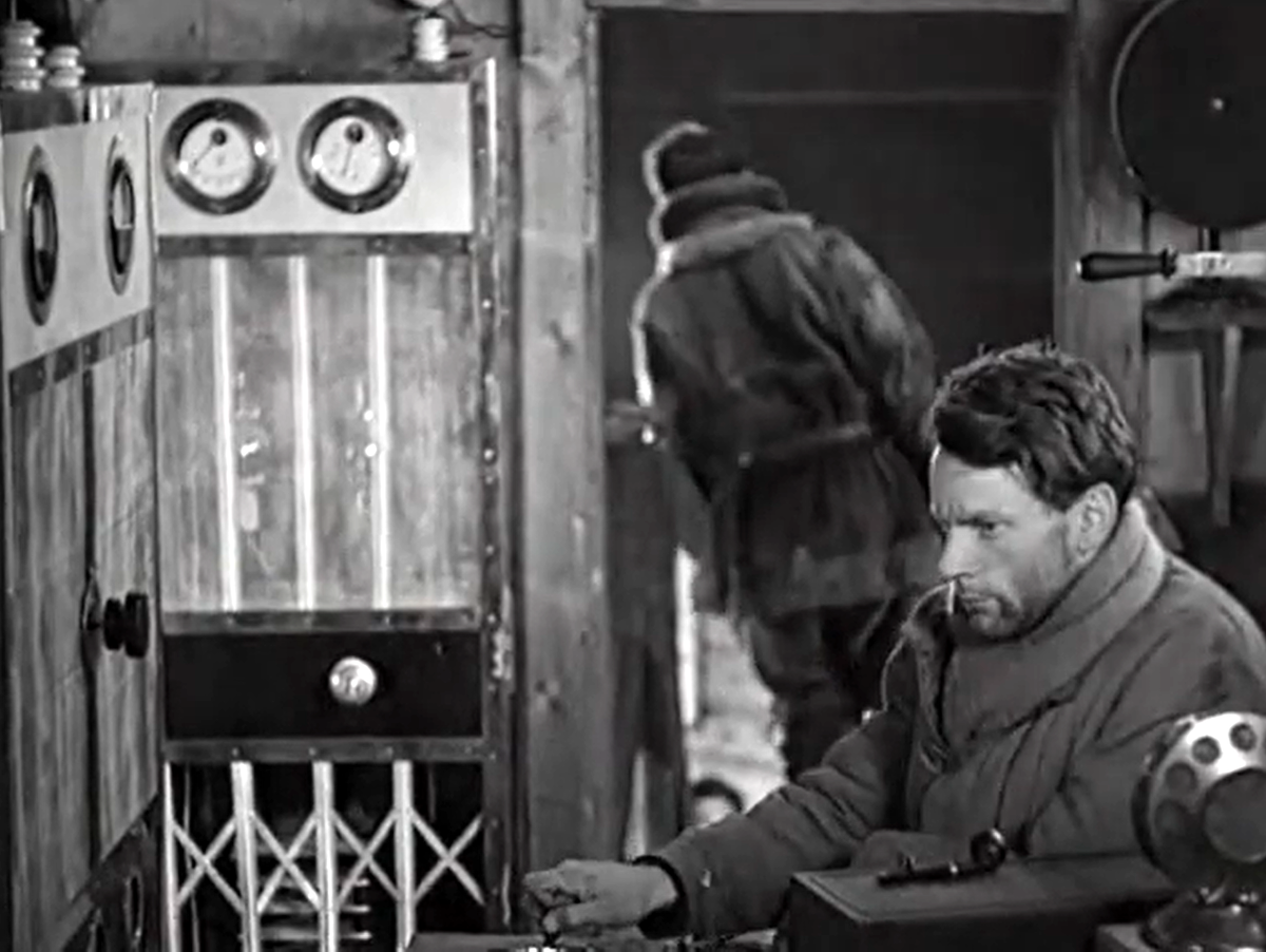 Кадр из кинофильма "Семеро смелых", 1936 г., режиссер Сергей Герасимов, сценаристы Сергей Герасимов, Юрий Герман, композитор Венедикт Пушков (скриншот) 