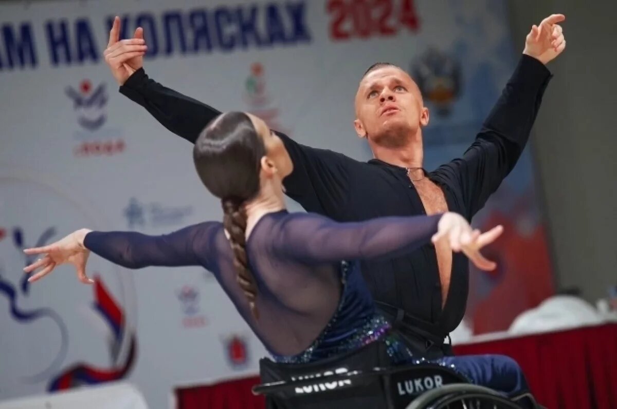    Уникальные танцовщики вышли на арену