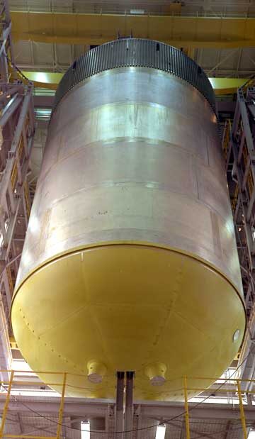 Бак жидкого кислорода первой ступени ракеты «Сатурн-5», внутри которого находились баки с гелием, который обеспечивал давление в топливных баках ракеты-носителя.