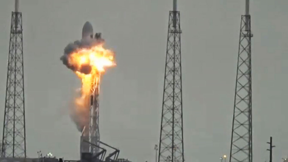 Взрыв ракеты Falcon 9 компании SpaceX, произошедший 1 сентября 2016 года