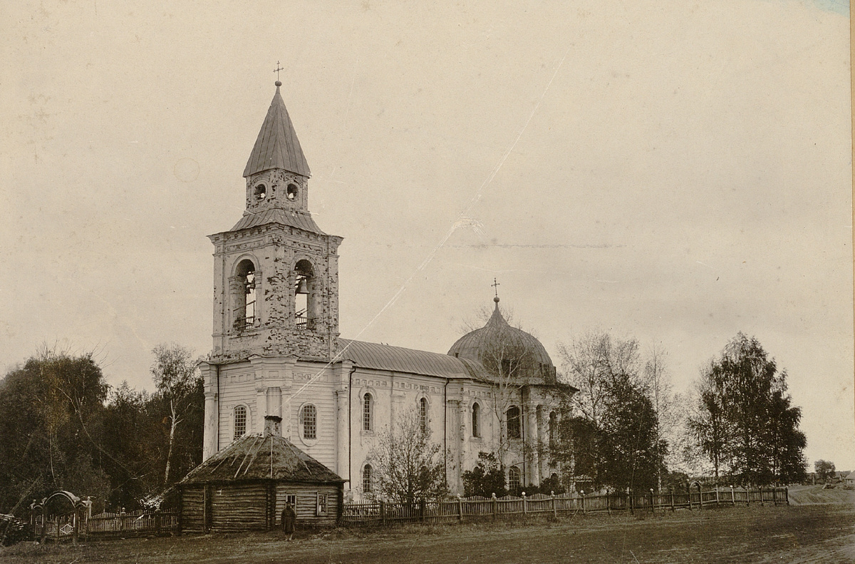 Храм Всемилостивого Спаса в селе Старое Акшино. Оригинальный снимок хранится в МРОКМ имени И.Д. Воронина. 