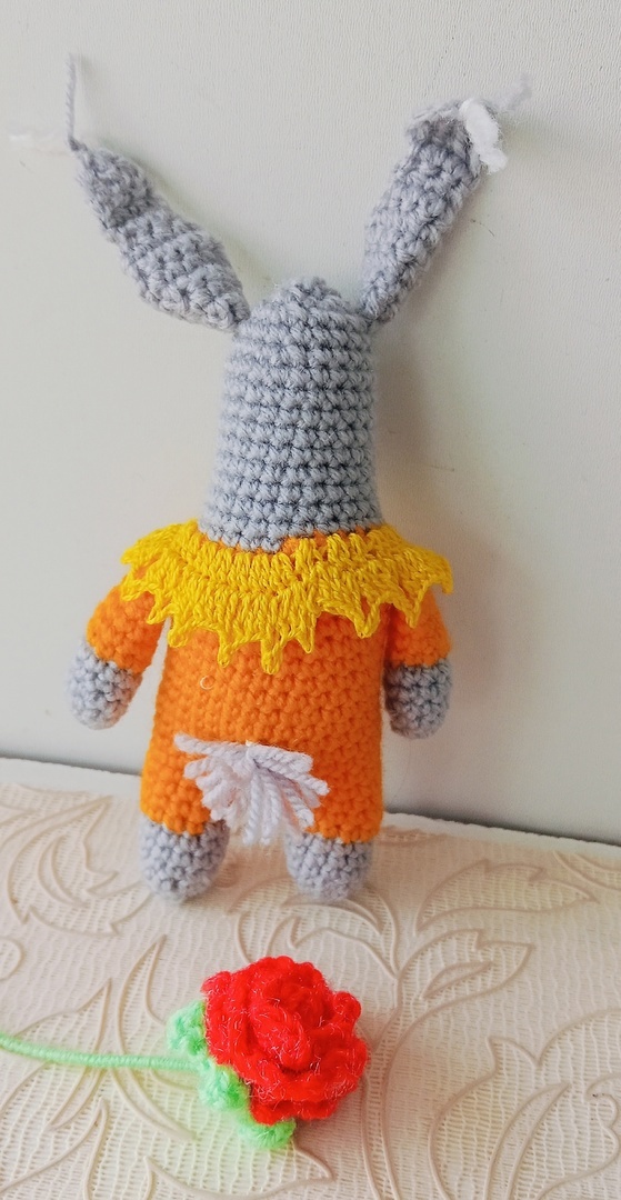 хвостик есть