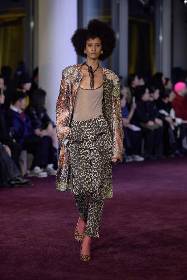 Показ коллекции Jacques Wei  на Неделе моды в Шанхае FW25