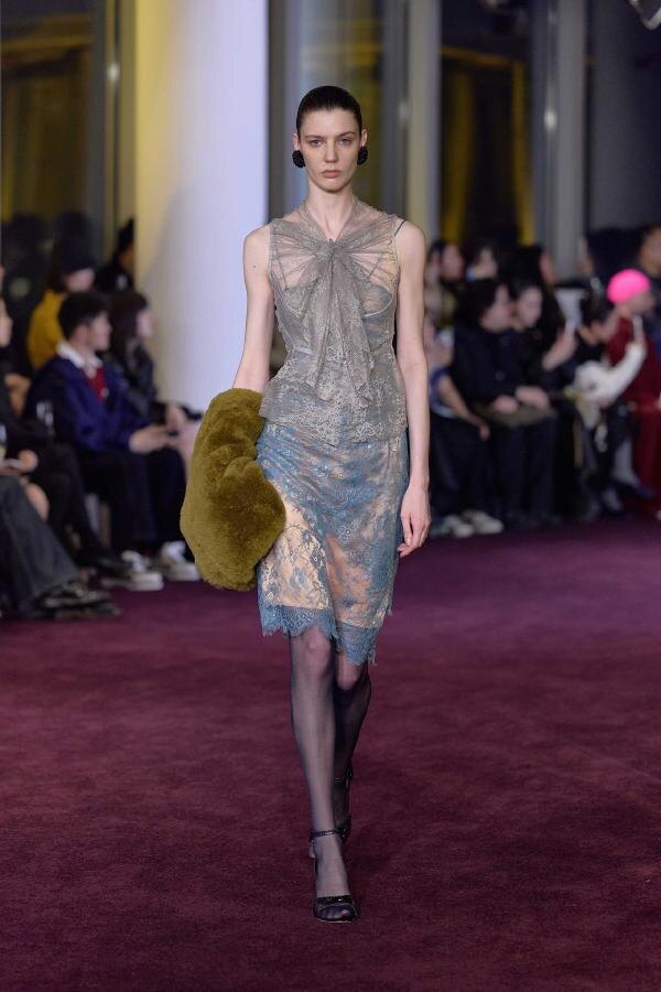 Показ коллекции Jacques Wei  на Неделе моды в Шанхае FW25