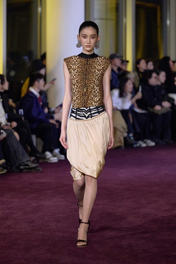 Показ коллекции Jacques Wei  на Неделе моды в Шанхае FW25