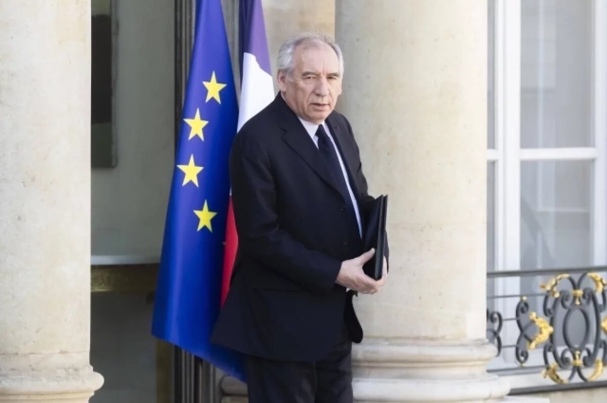    BFMTV: премьер-министр Франции Байру обеспокоен из-за приговора Ле Пен