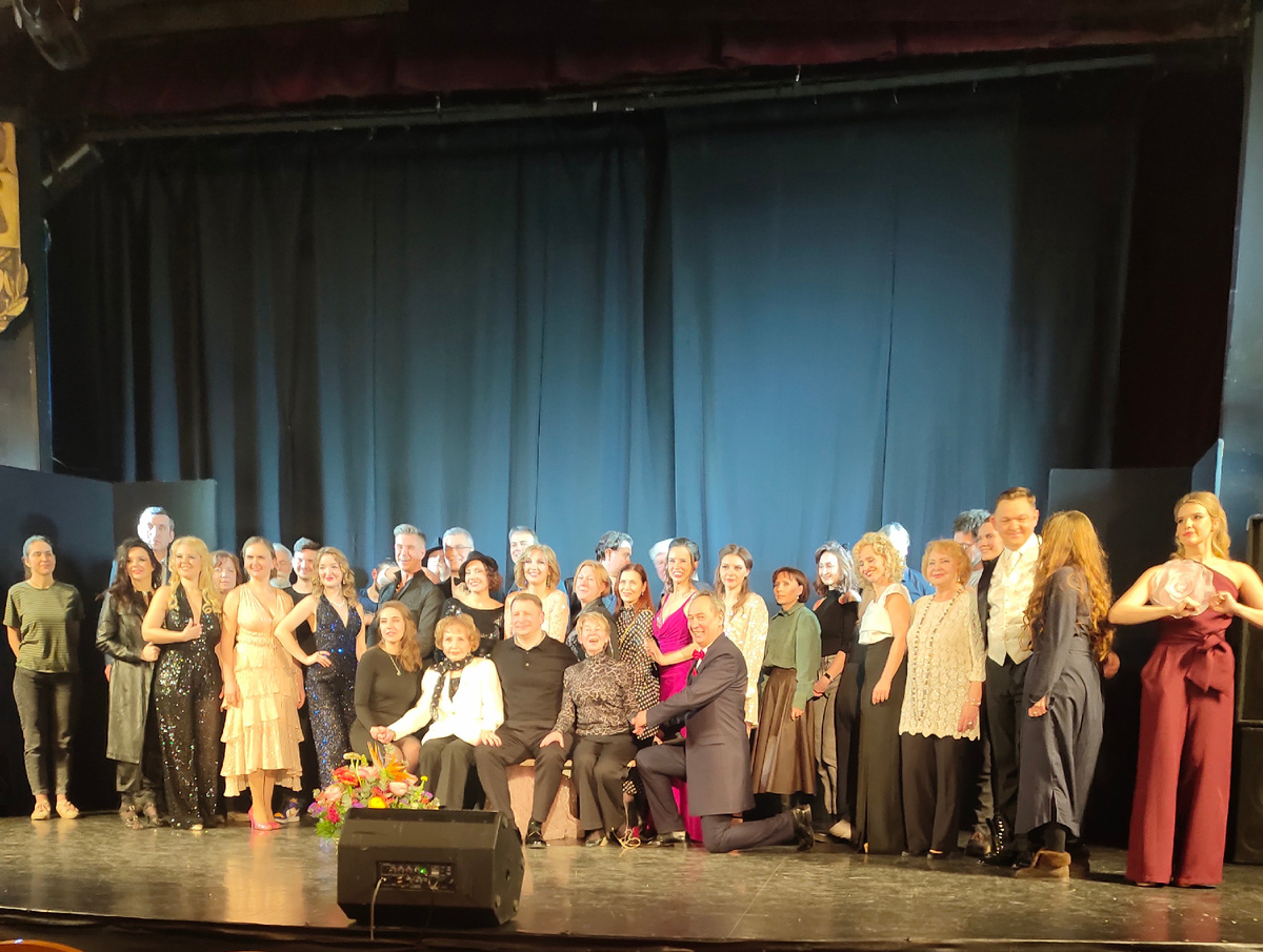 Фото сделано лично мною.Концертный зал ЦДРИ. Московский музыкальный театр "На Басманной"27 марта 2025 года - после концерта в честь дня театра "Праздник музыки.25 лет вместе с вами".