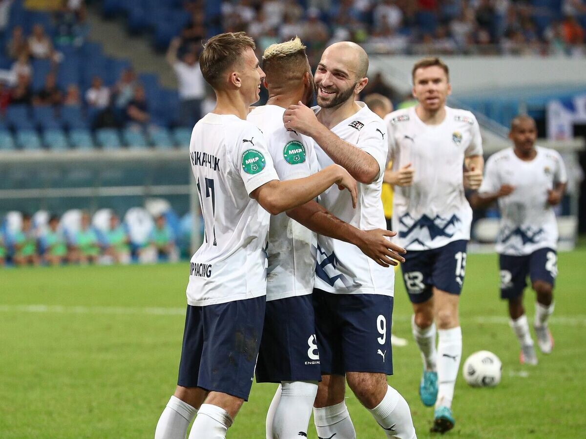    Футболисты "Сочи" в матче РПЛ© пресс-служба ФК "Сочи"