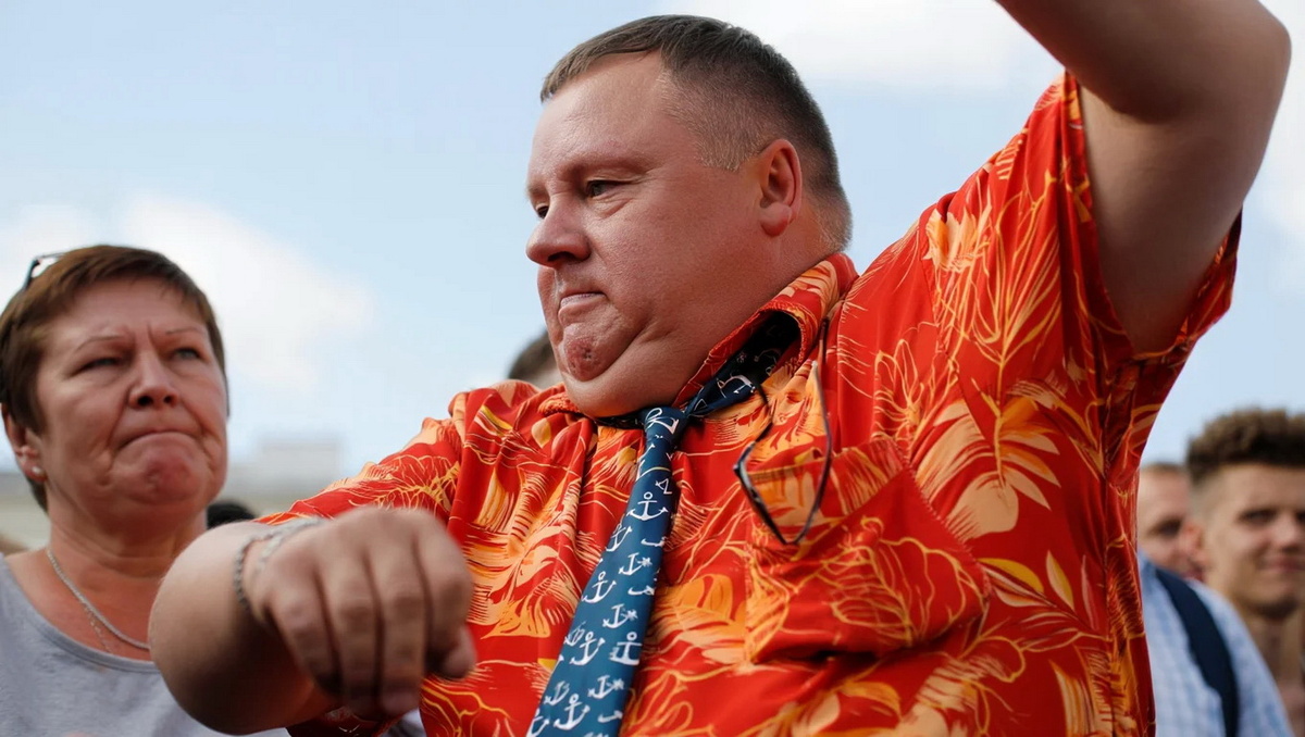 Стыдно за мужа