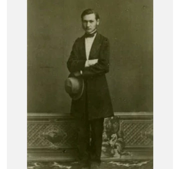 Илья Мечников