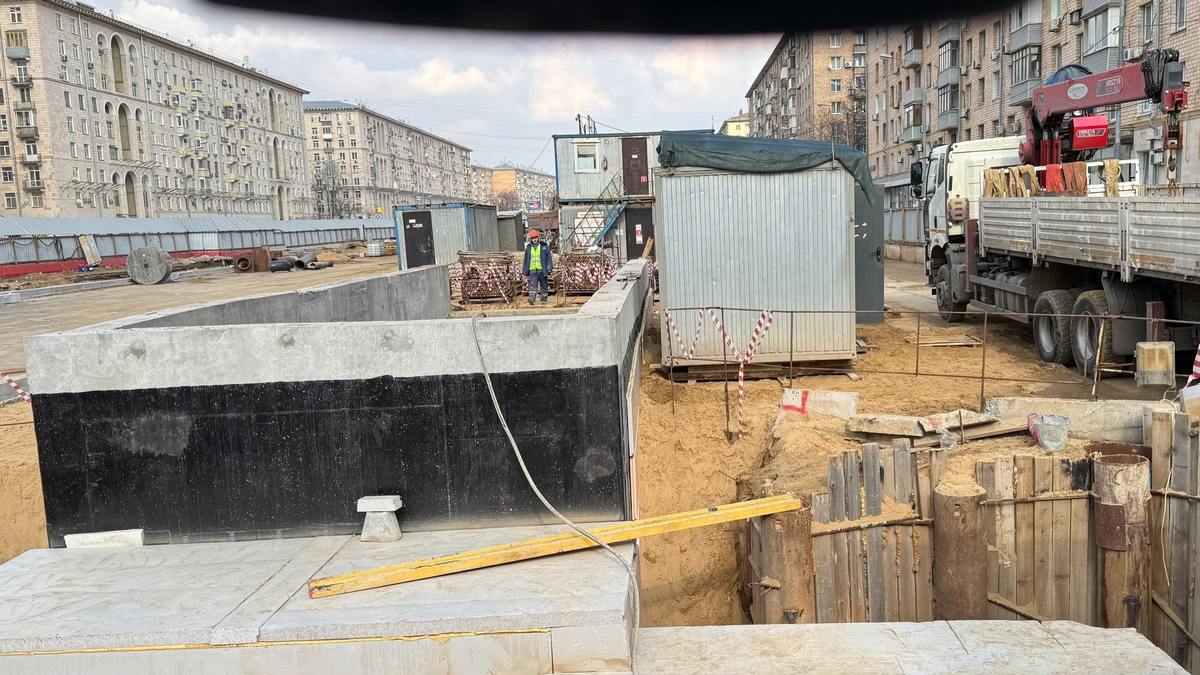 📷 1.1: Южный вестибюль, выход к дому №79 по Ленинскому проспекту.