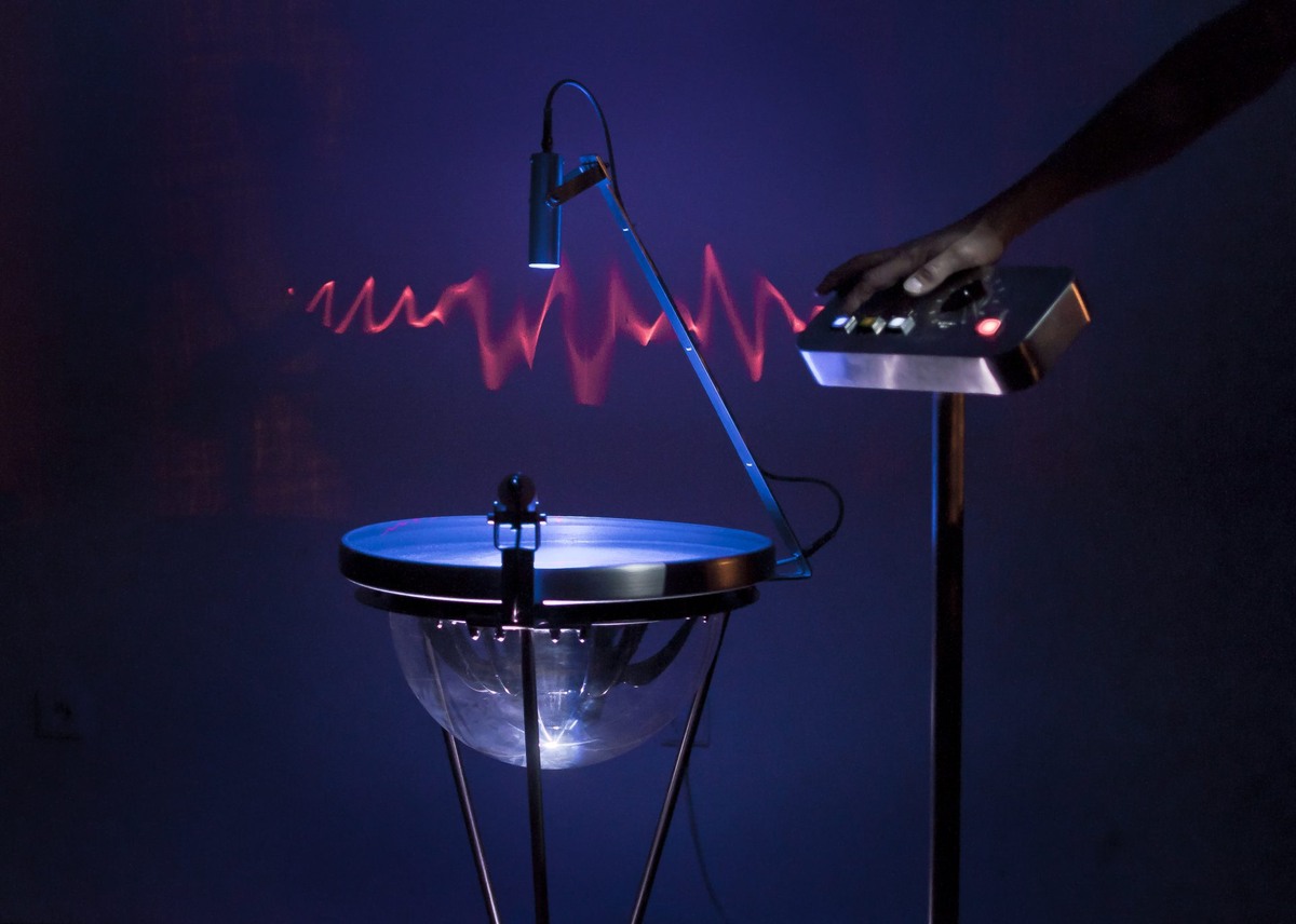    Звуковые волны против гравитации: эксперименты NASA 1987 года