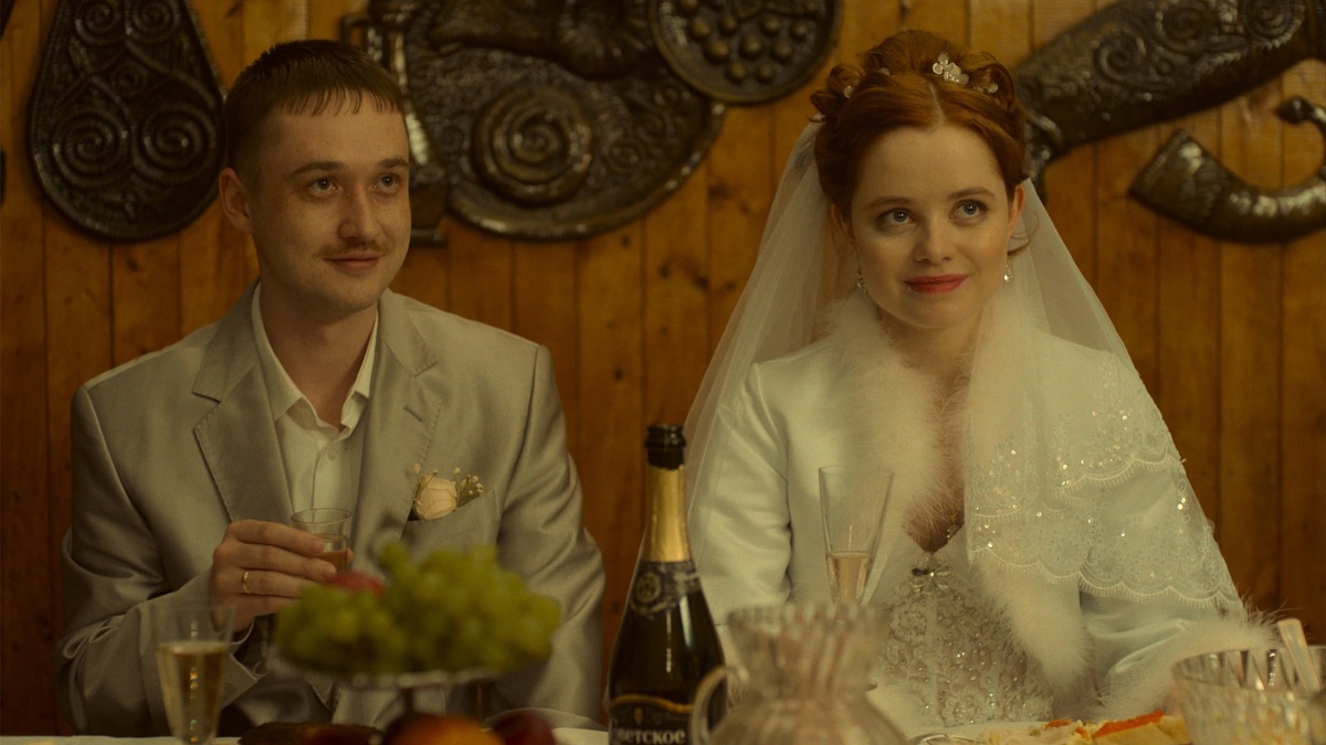 Кадр из сериала "Аутсорс", 2025г.