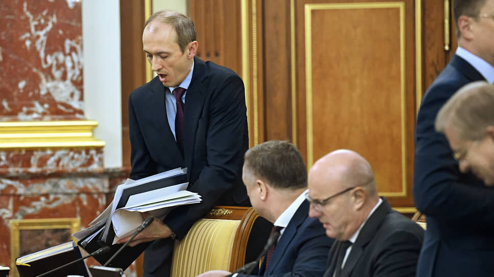 Дмитрий Григоренко (слева).📷Фото: Александр Миридонов / Коммерсантъ