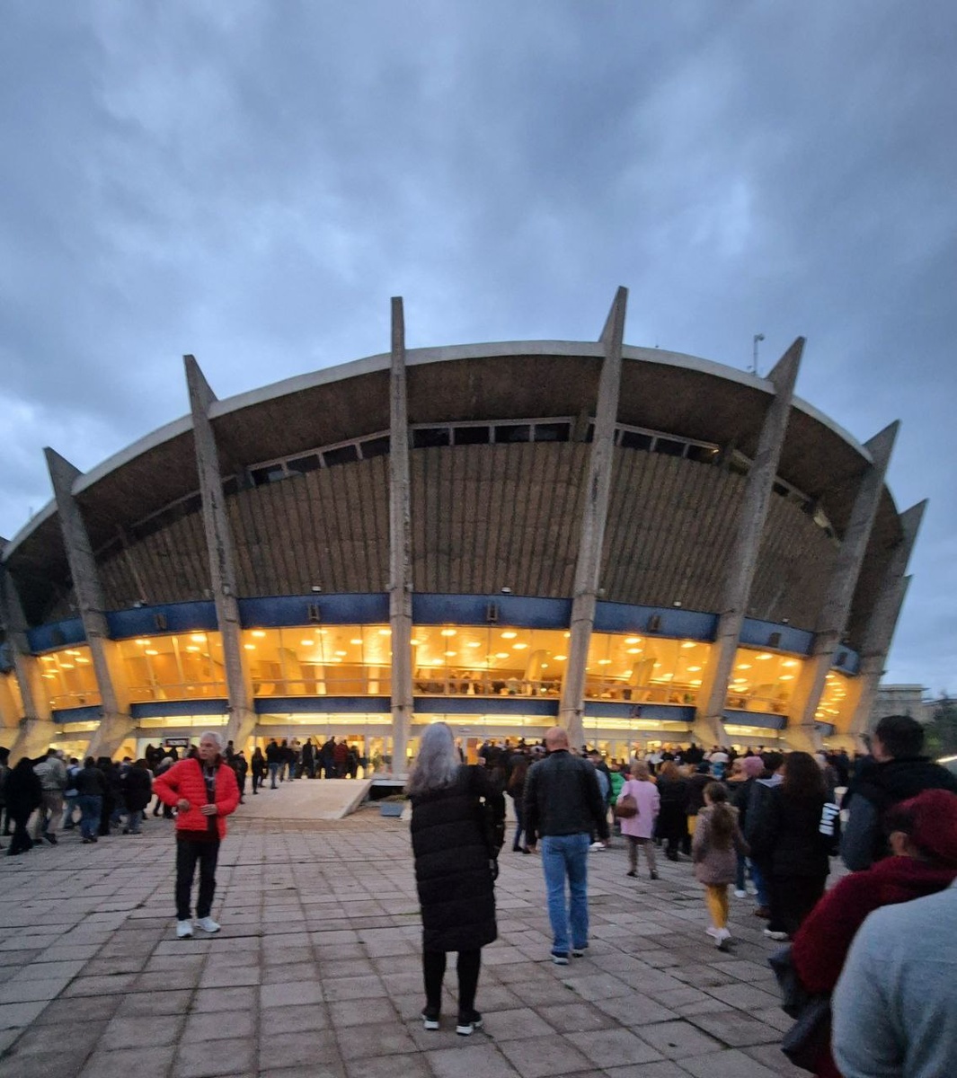 Дворец культуры и спорта в Варне.