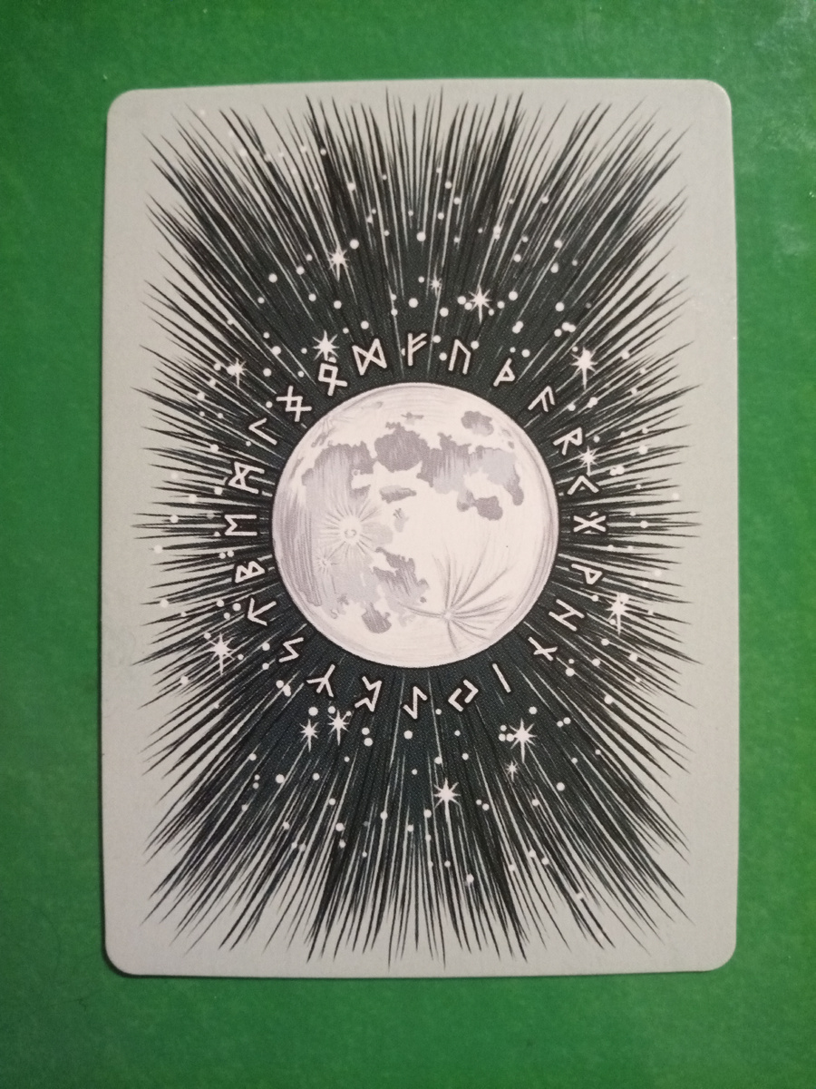 Рубашка карты-руны дня, колода «Фамильяры Ведьмы»