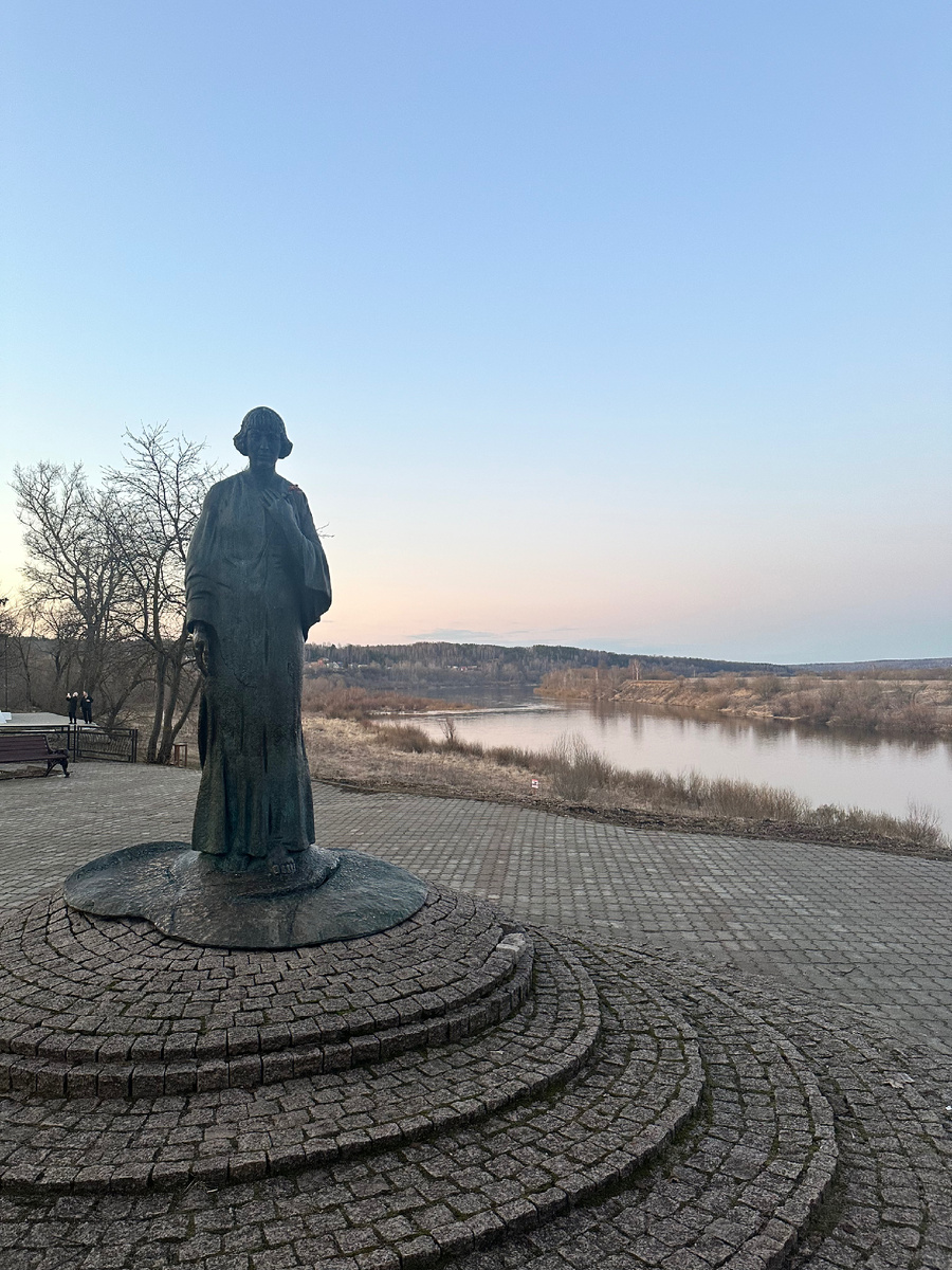 Очень хотелось в гости к Марине Ивановне, конечно